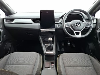 Used Renault Captur 2025 for sale - 76348577: Photo 2