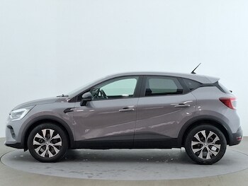 Used Renault Captur 2023 for sale - 77771630: Photo