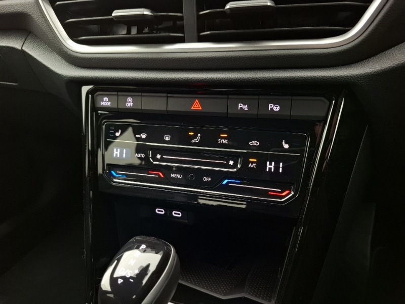 Used Volkswagen T-Roc 2025 for sale - 77194101: Photo 16