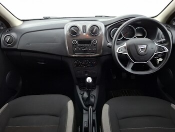 Used Dacia Sandero Stepway 2017 for sale - 77522481: Photo