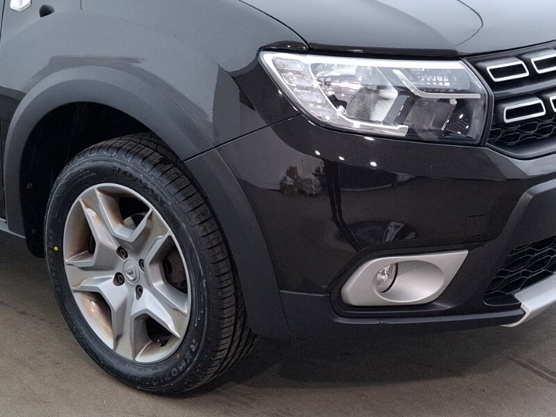 Used Dacia Sandero Stepway 2017 for sale - 77522481: Photo 9