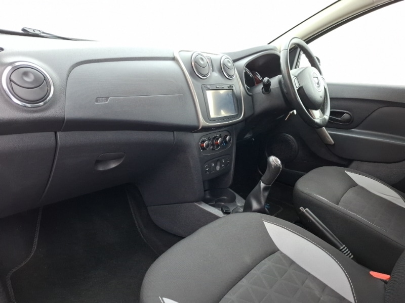 Used Dacia Sandero Stepway 2016 for sale - 76392918: Photo 5