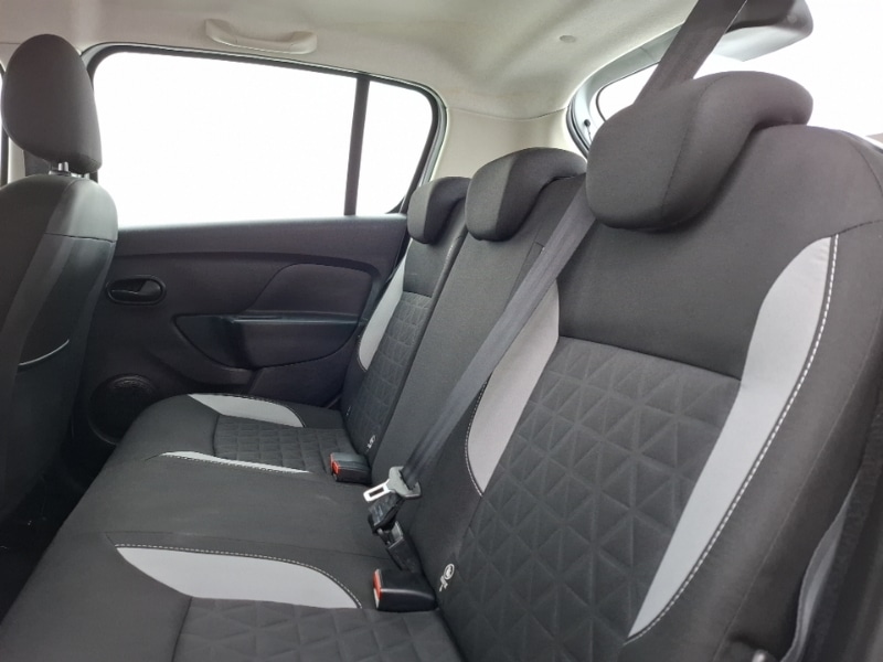 Used Dacia Sandero Stepway 2016 for sale - 76392918: Photo 6