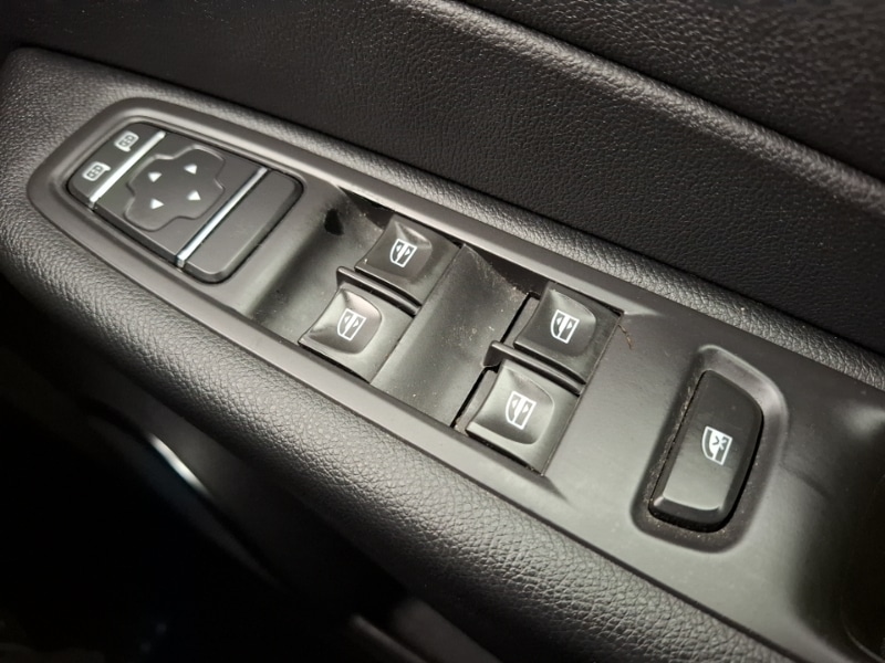 Used Renault Captur 2018 for sale - 77333636: Photo 19