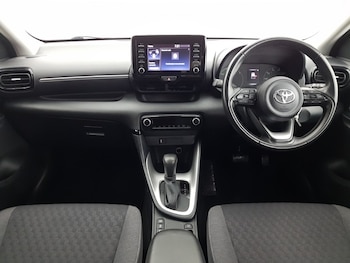 Used Toyota Yaris 2020 for sale - 76129736: Photo 2