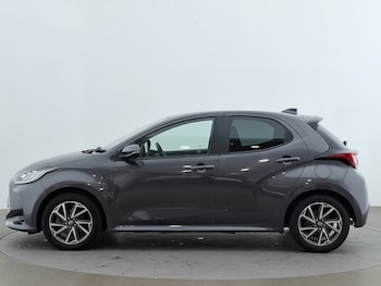 Used Toyota Yaris 2022 for sale - 77948107: Photo