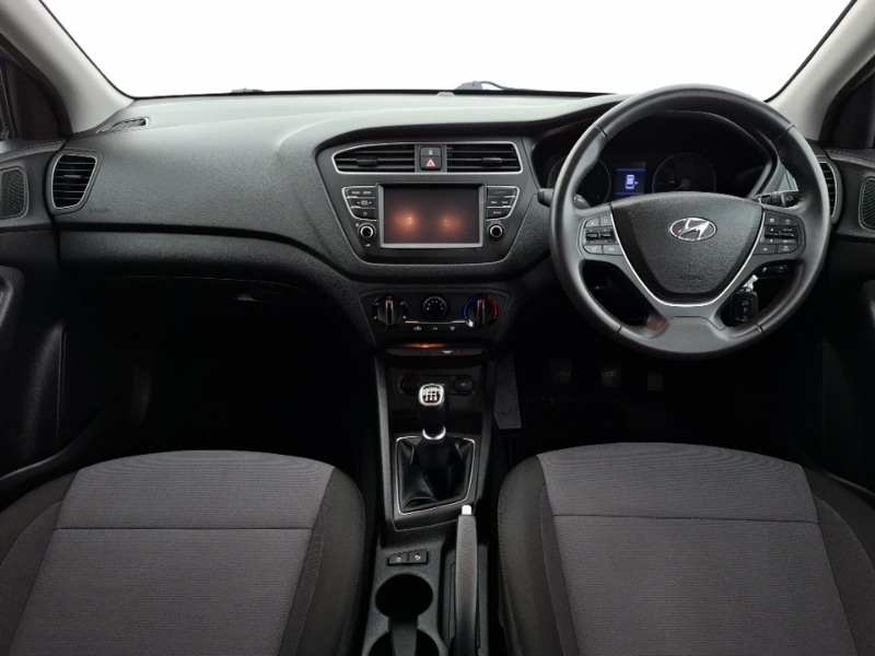 Used Hyundai i20 2019 for sale - 76378709: Photo 2