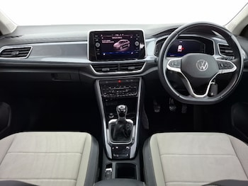 Used Volkswagen T-Roc 2022 for sale - 76275587: Photo 2