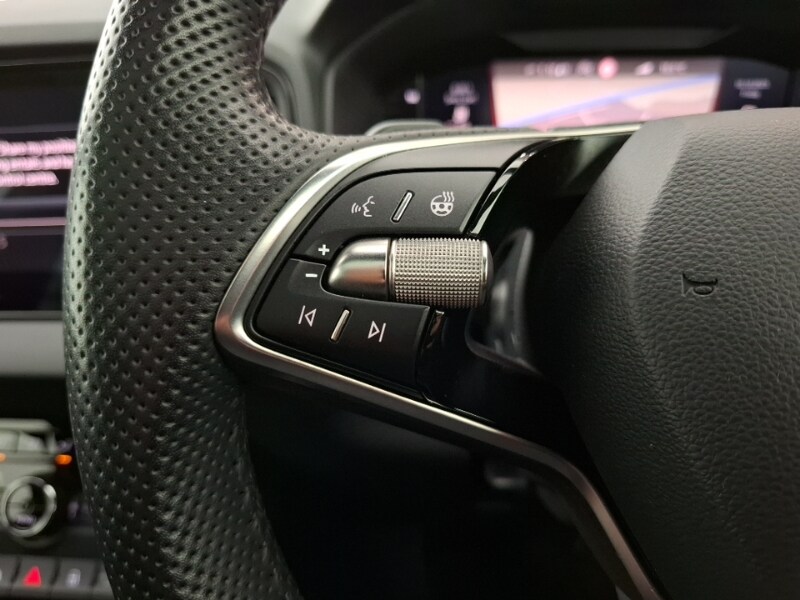 Used Skoda Karoq 2024 for sale - 76238323: Photo 15