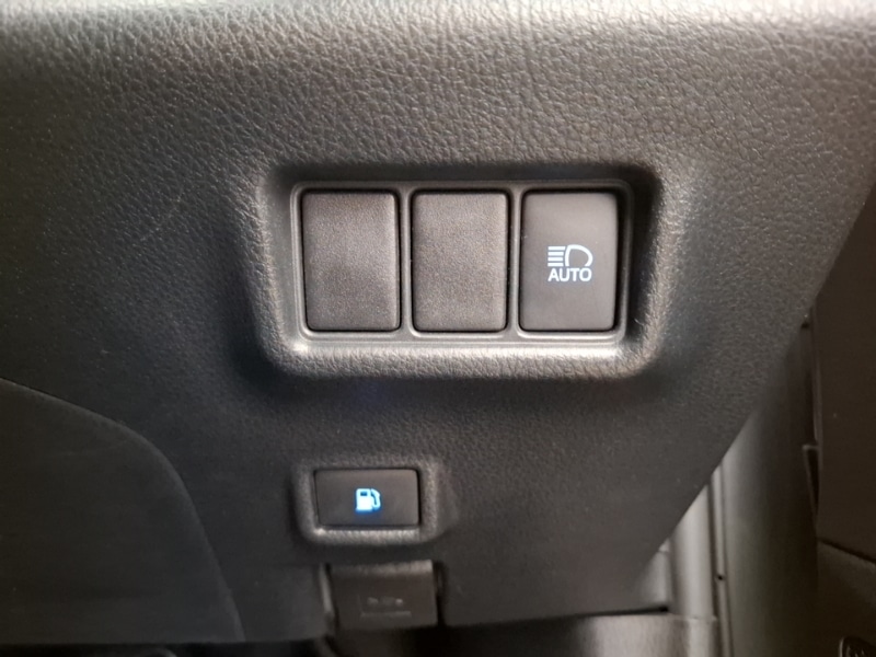 Used Toyota C-HR 2021 for sale - 76935555: Photo 19