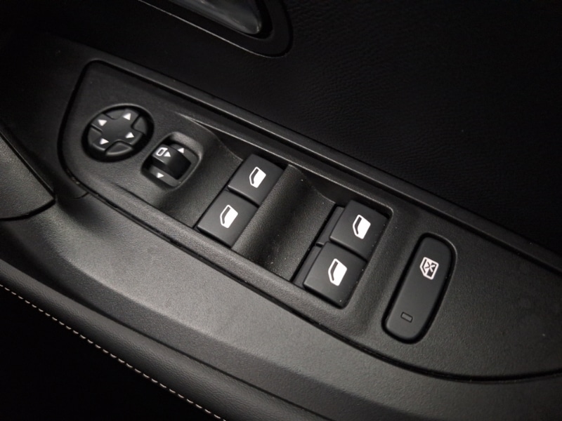 Used Peugeot 2008 2024 for sale - 77206085: Photo 17