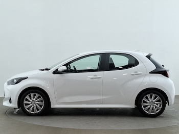 Used Toyota Yaris 2023 for sale - 78527177: Photo