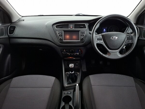 Used Hyundai i20 2019 for sale - 76221358: Photo 2