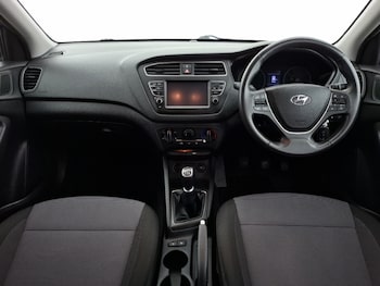 Used Hyundai i20 2019 for sale - 76221358: Photo 2
