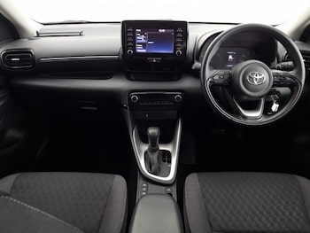 Used Toyota Yaris 2022 for sale - 76116522: Photo 2