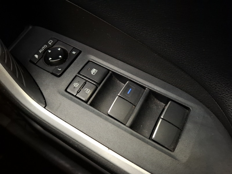 Used Toyota RAV4 2020 for sale - 76543358: Photo 19