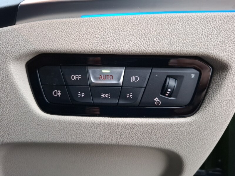 Used BMW i4 2023 for sale - 76893534: Photo 18