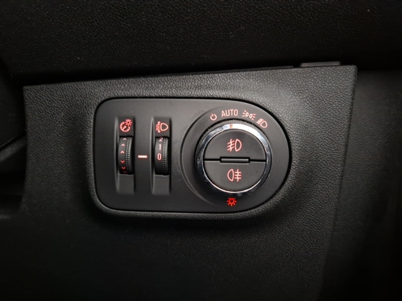 Used Vauxhall Corsa 2016 for sale - 77596115: Photo 19