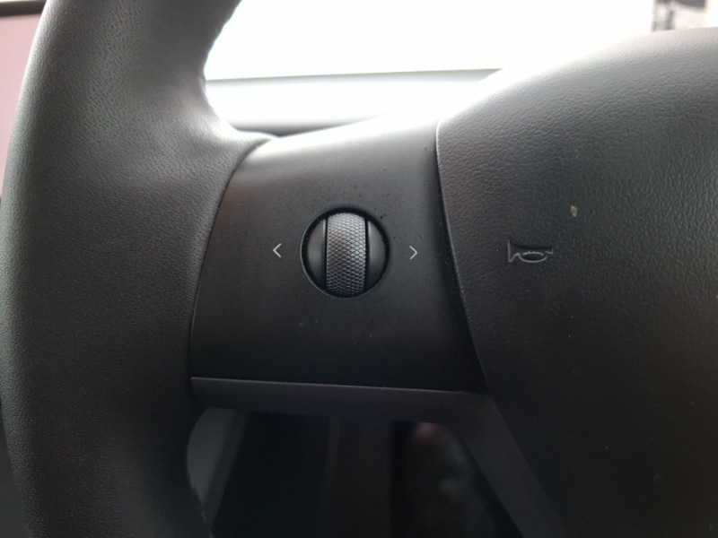 Used Tesla Model Y 2023 for sale - 76736893: Photo 16