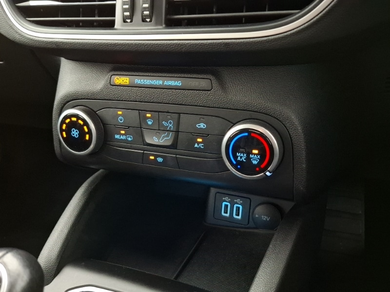 Used Ford Focus 2021 for sale - 76893501: Photo 16