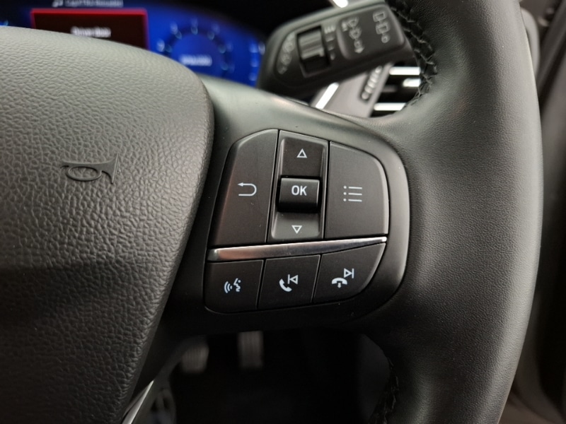 Used Ford Focus 2021 for sale - 76893504: Photo 16