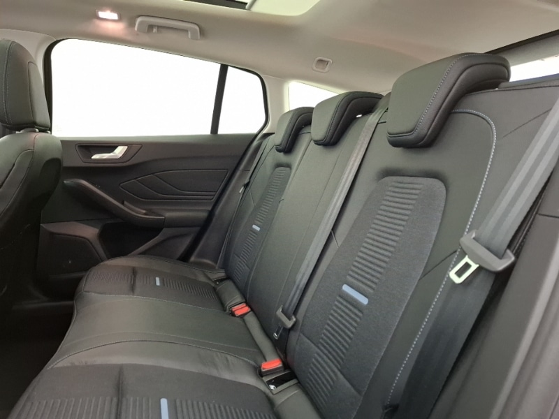 Used Ford Focus 2021 for sale - 76893504: Photo 6