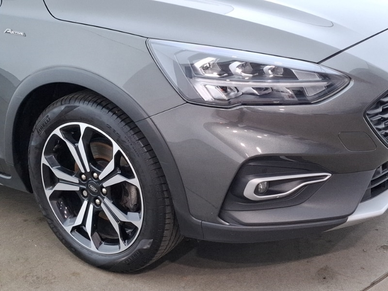 Used Ford Focus 2021 for sale - 76893504: Photo 9