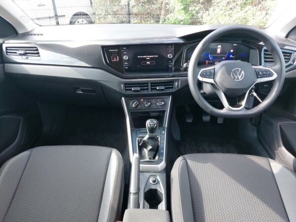 Used Volkswagen Polo 2024 for sale - 75526282: Photo 2