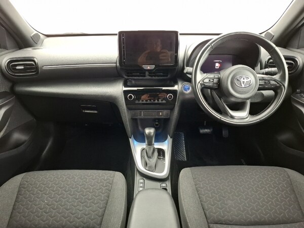 Used Toyota Yaris Cross 2022 for sale - 76237984: Photo 2