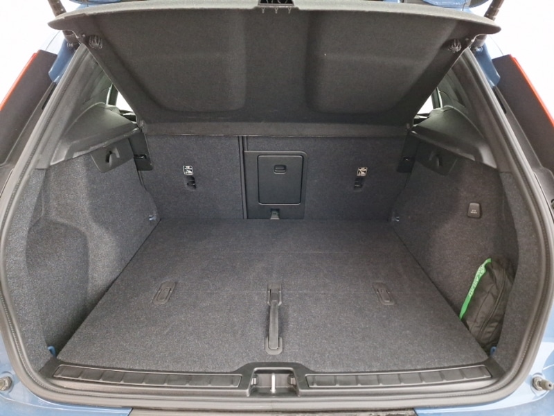 Used Volvo XC40 2024 for sale - 76683409: Photo 8