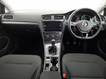 Used Volkswagen Golf 2018 for sale - 78342325: Photo