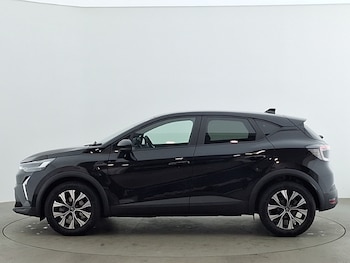 Used Renault Captur 2025 for sale - 75640529: Photo