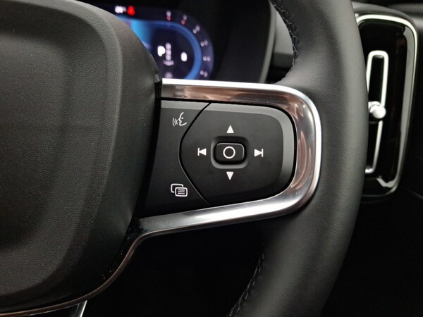 Used Volvo XC40 2024 for sale - 75732039: Photo 15