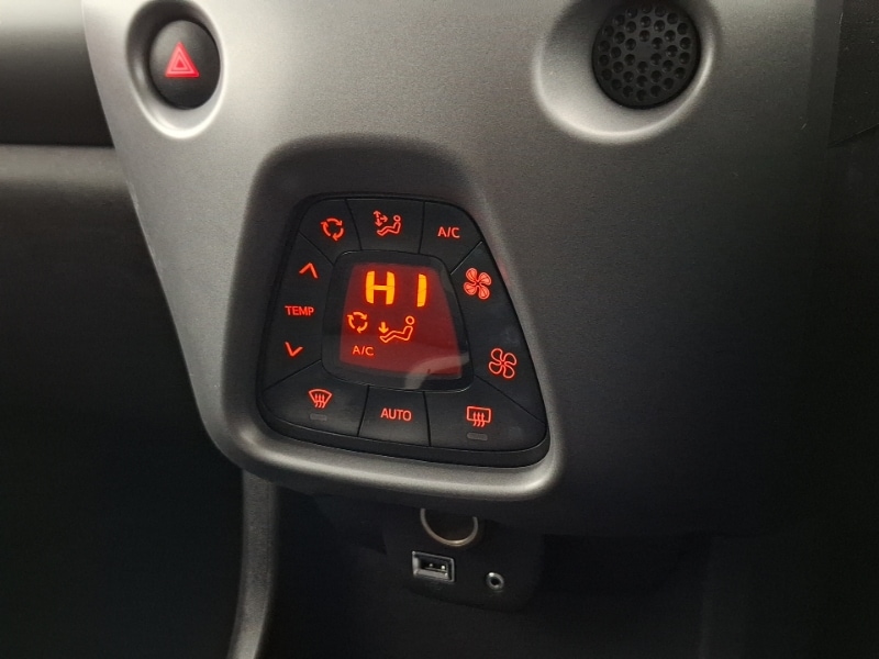 Used Toyota AYGO 2019 for sale - 76325505: Photo 16