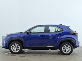 Used Toyota Yaris Cross 2022 for sale - 76970121: Photo