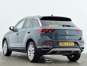 Used Volkswagen T-Roc 2024 for sale - 75409346: Photo