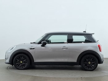 Used MINI Hatch 2023 for sale - 79457681: Photo
