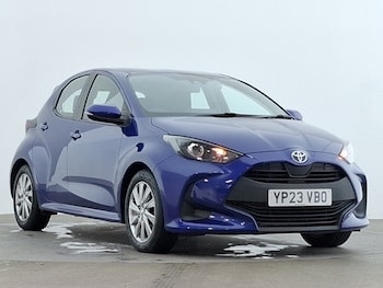 Used Toyota Yaris 2023 for sale - 78567654: Photo
