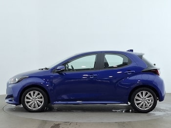 Used Toyota Yaris 2023 for sale - 78567654: Photo