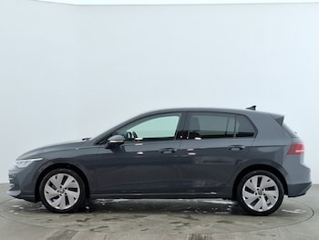 Used Volkswagen Golf 2024 for sale - 77108054: Photo