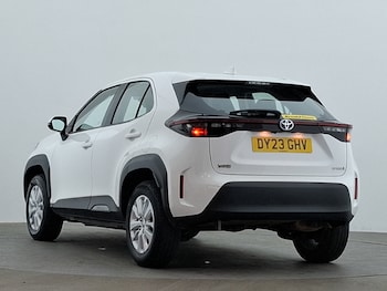 Used Toyota Yaris Cross 2023 for sale - 79044369: Photo