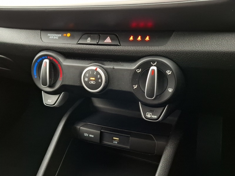 Used Kia Stonic 2021 for sale - 76583546: Photo 16