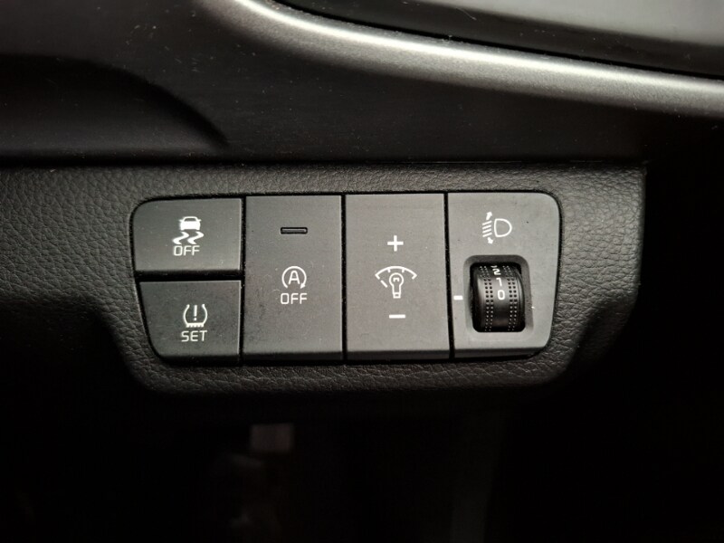 Used Kia Stonic 2021 for sale - 76583546: Photo 19