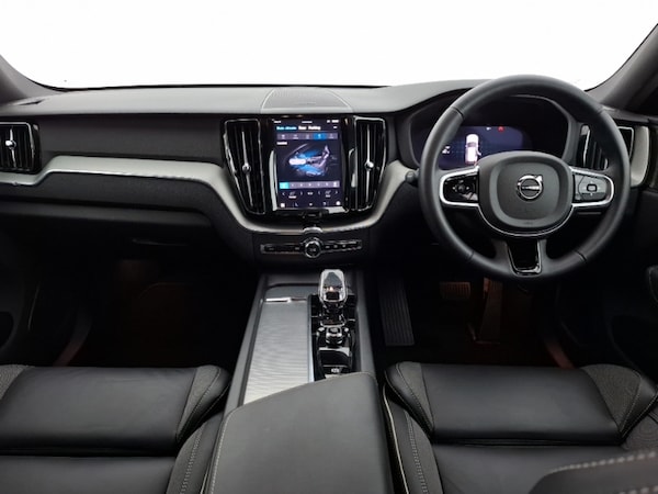 Used Volvo XC60 2024 for sale - 76289242: Photo 2