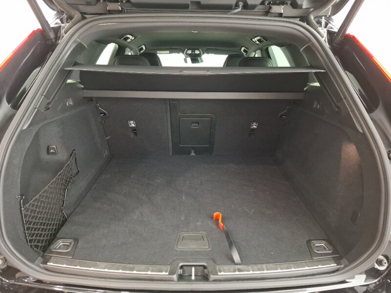 Used Volvo XC60 2024 for sale - 76289242: Photo 8