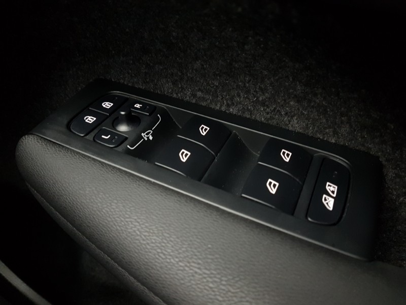 Used Volvo XC40 2024 for sale - 75976894: Photo 19
