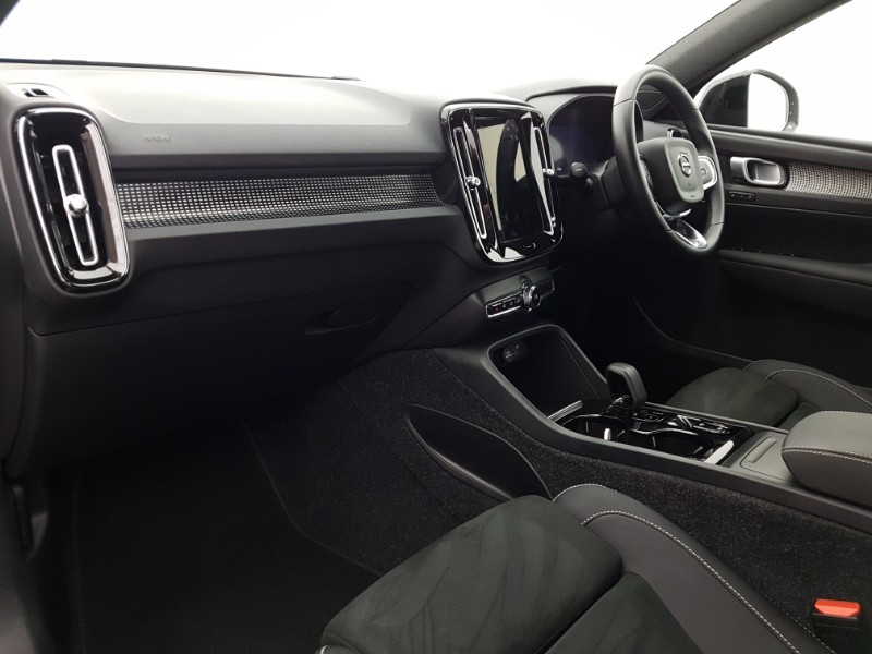 Used Volvo XC40 2024 for sale - 75976894: Photo 5