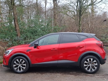 Used Renault Captur 2022 for sale - 77518008: Photo