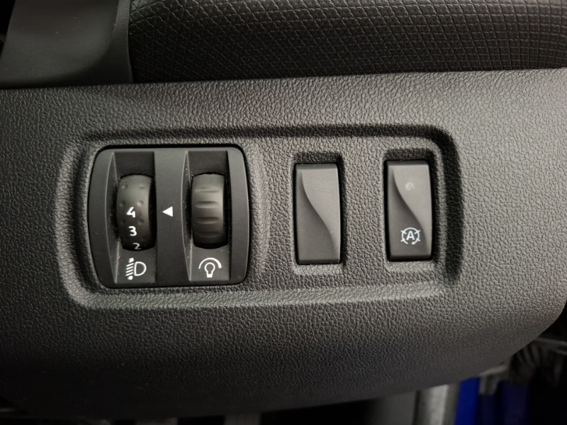 Used Renault Clio 2018 for sale - 77921967: Photo 19