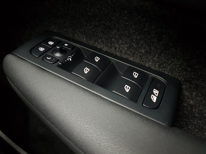 Used Volvo XC40 2024 for sale - 76408000: Photo 18